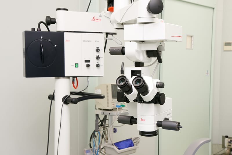 眼科手術用顕微鏡の写真